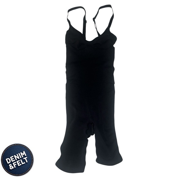 SKIMS BLACK SEAMLESS SCULPT MID-THIGH BODYSUIT | Color: Onyx | NEW/NWOT - Picture 6 of 7